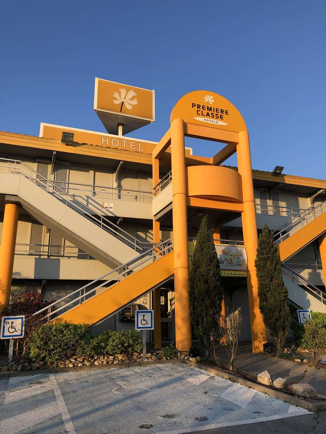 Premiere Classe Montpellier Ouest - St Jean De Vedas Saint-Jean-de-Védas Exterior photo